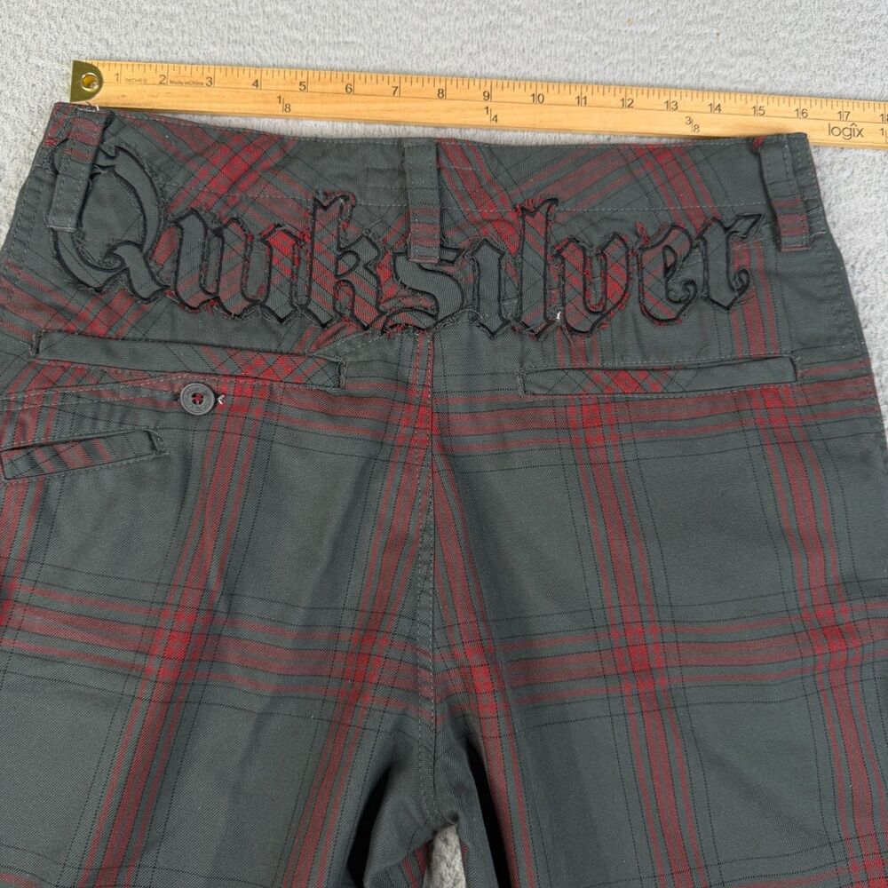 QUIKSILVER Shorts Mens 32x  11" Gray Red Plaid Embroidered Logo Surf Skater